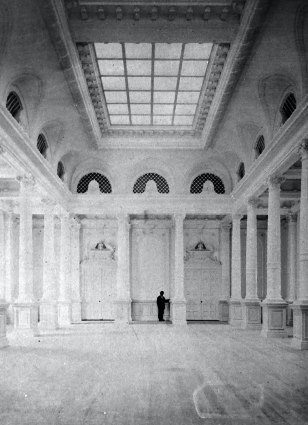 The central gallery of the newly constructed Main Hall