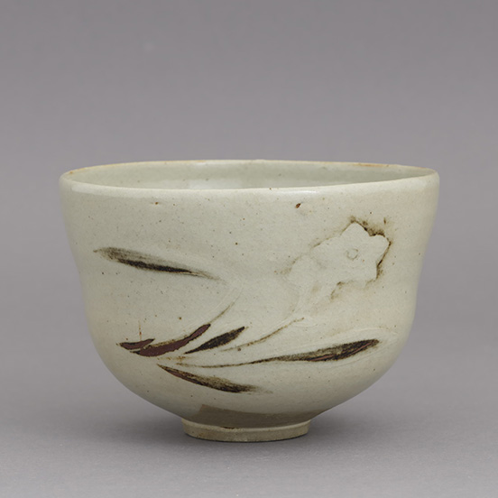 Tea Bowl with Sabi'e Narcissus Decoration