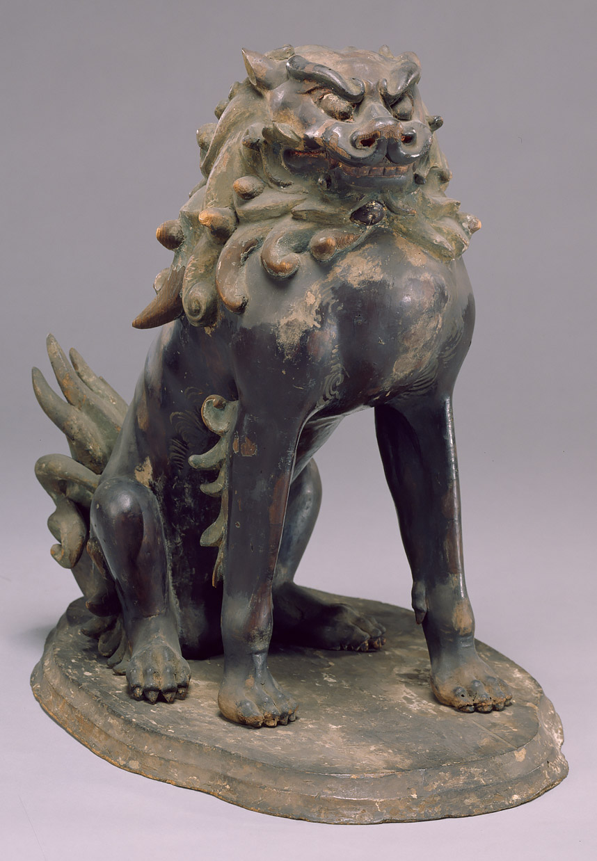 "Un"-Type (Closed-Mouthed) Lion