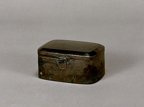 B. Silver Container