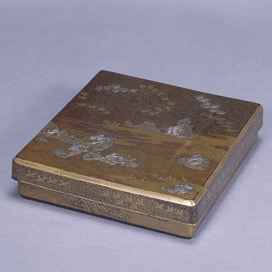 Inkstone Box with Poetry-Inspired Seashore Design in Maki'e and Silver Inlay