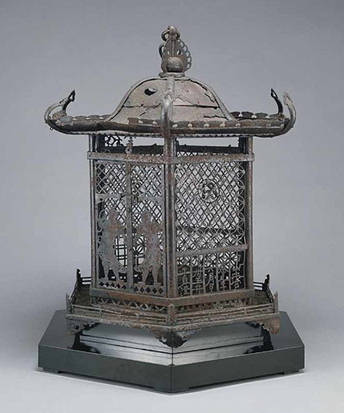 Important Cultural Property. Hanging Temple Lantern. Kyoto National Museum