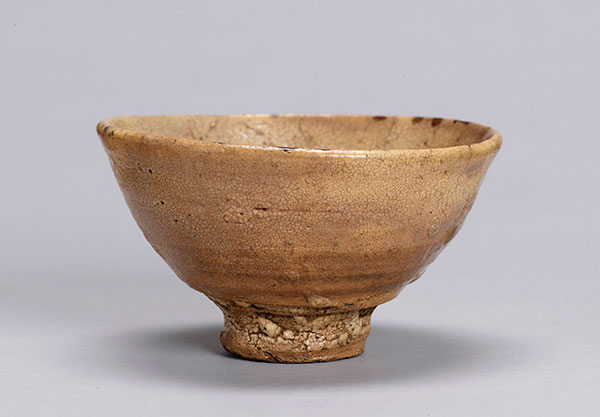 国宝　大井戸茶碗　銘 喜左衛門　京都・孤篷庵