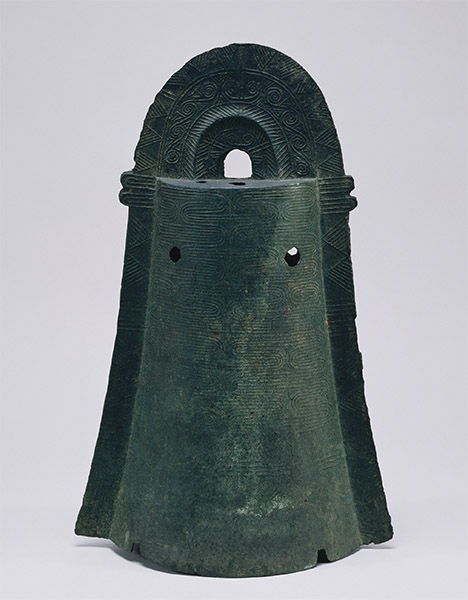 Important Art Object. Dōtaku Ritual Bell with Flowing Water Design. Kyoto National Museum