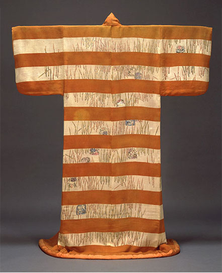 図3　木賊花兎に段文様小袖　江戸時代（18世紀）　京都国立博物館蔵　全体