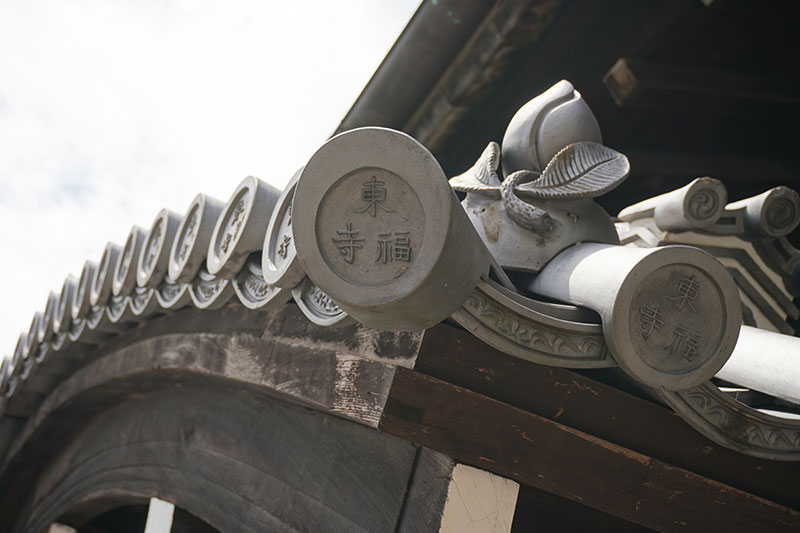 東福寺の瓦