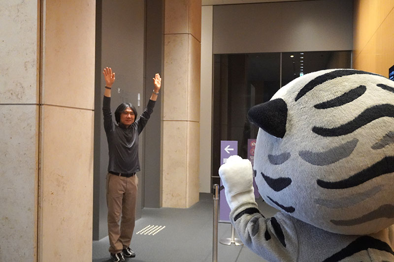 羽田研究員、登場