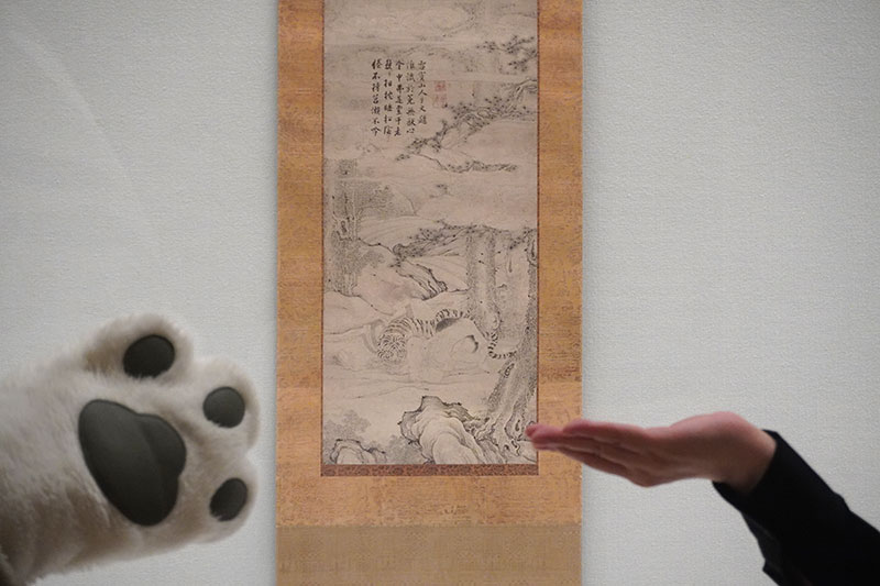 「四睡図」と二人の手