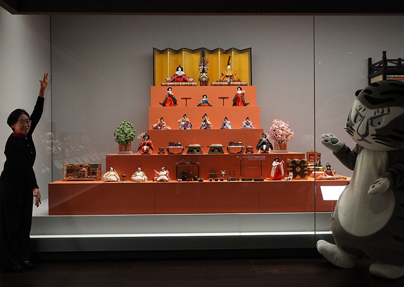 段飾り雛　五世大木平蔵（ごせいおおきへいぞう）作　山本あや氏寄贈・京都国立博物館所蔵