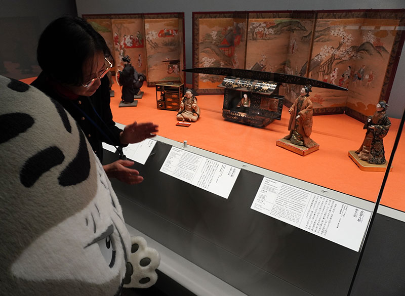 衣裳人形　婦女立姿　2躯、衣裳人形　お迎え人形　1躯　入江波光コレクション　入江酉一郎氏寄贈　京都国立博物館所蔵