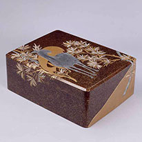 Paper Box with Deer and Yew Pines, by Nagata Yūji, Gift of Okumura Jūbei, Kyoto National Museum