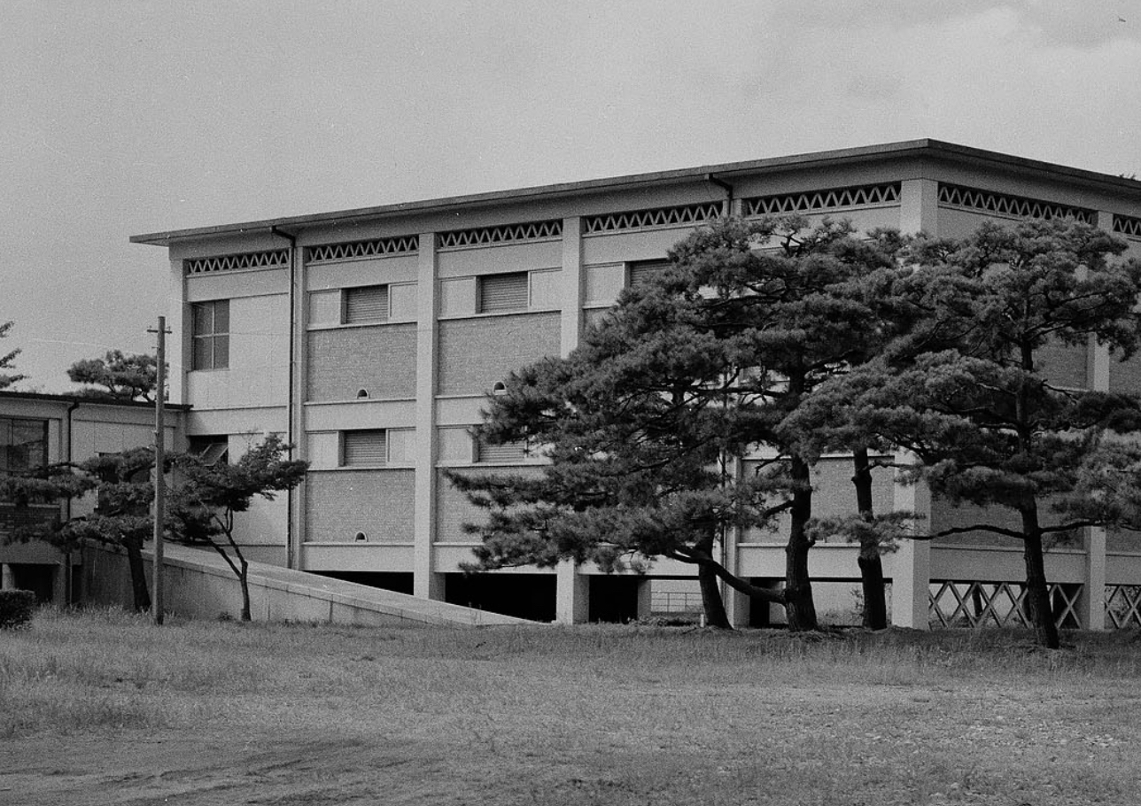 쇼와 31년(1956) 준공 직후의 북쪽 창고(모리타 게이치 설계)